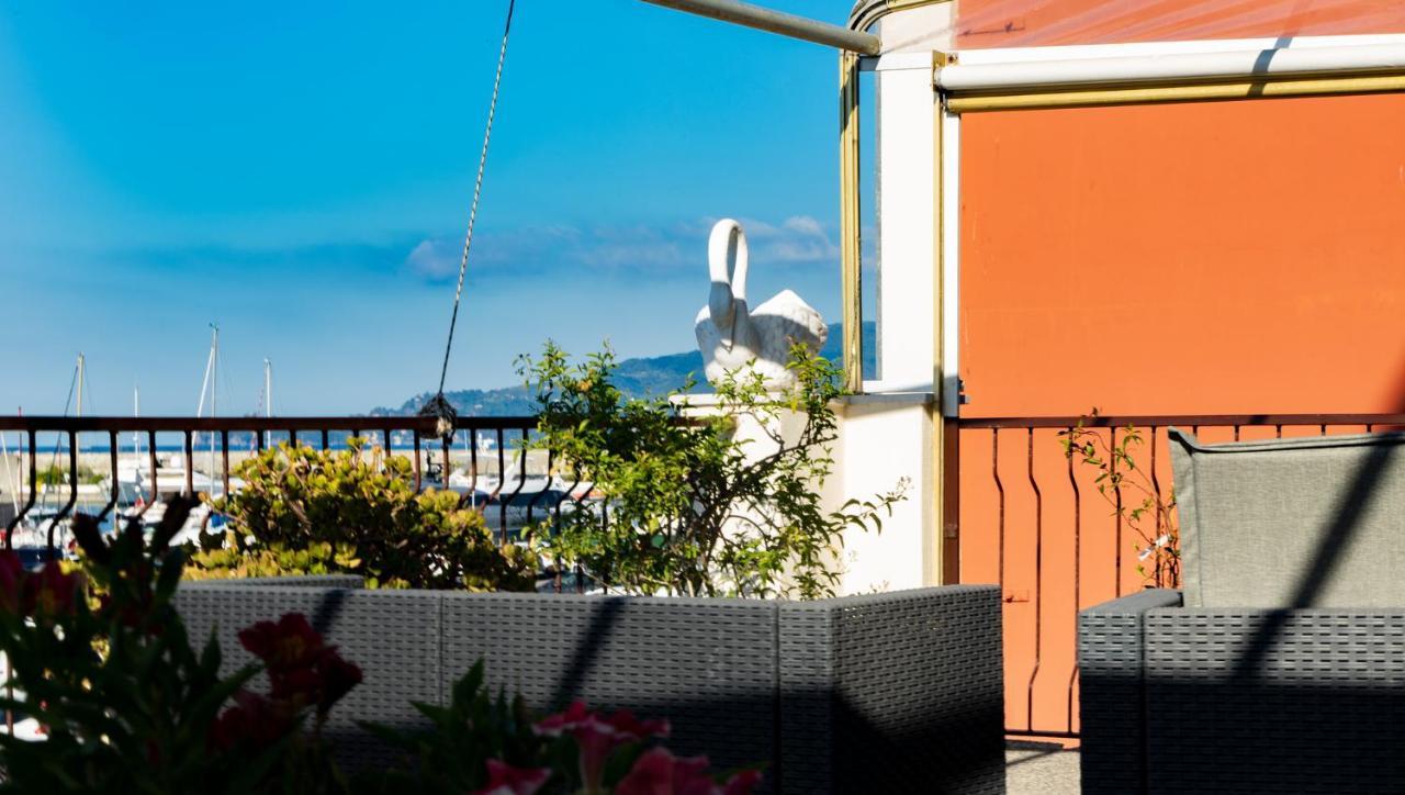 Albergo Stella Di Mare Lavagna Zewnętrze zdjęcie