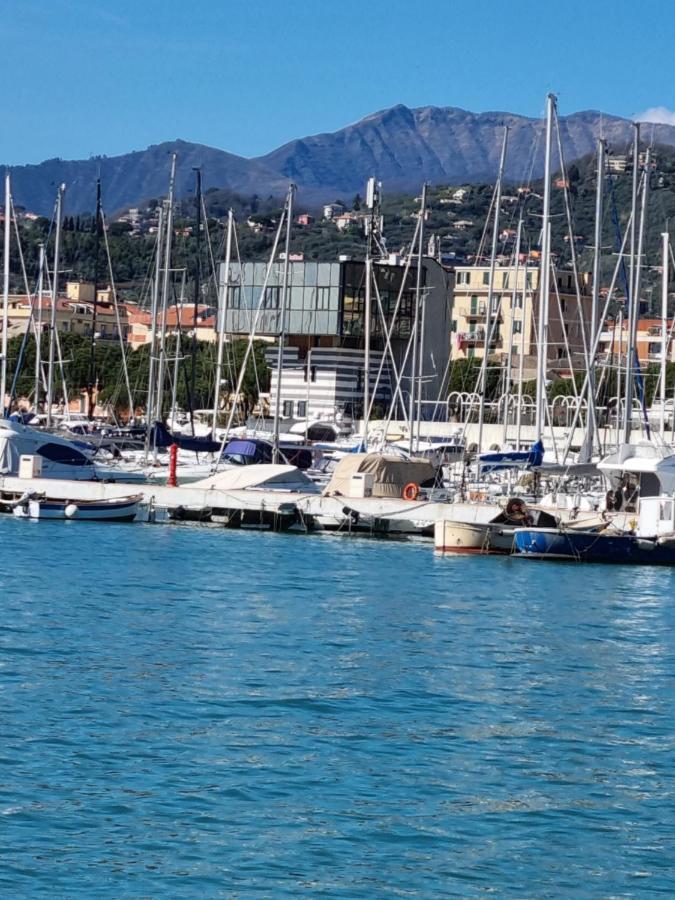 Albergo Stella Di Mare Lavagna Zewnętrze zdjęcie