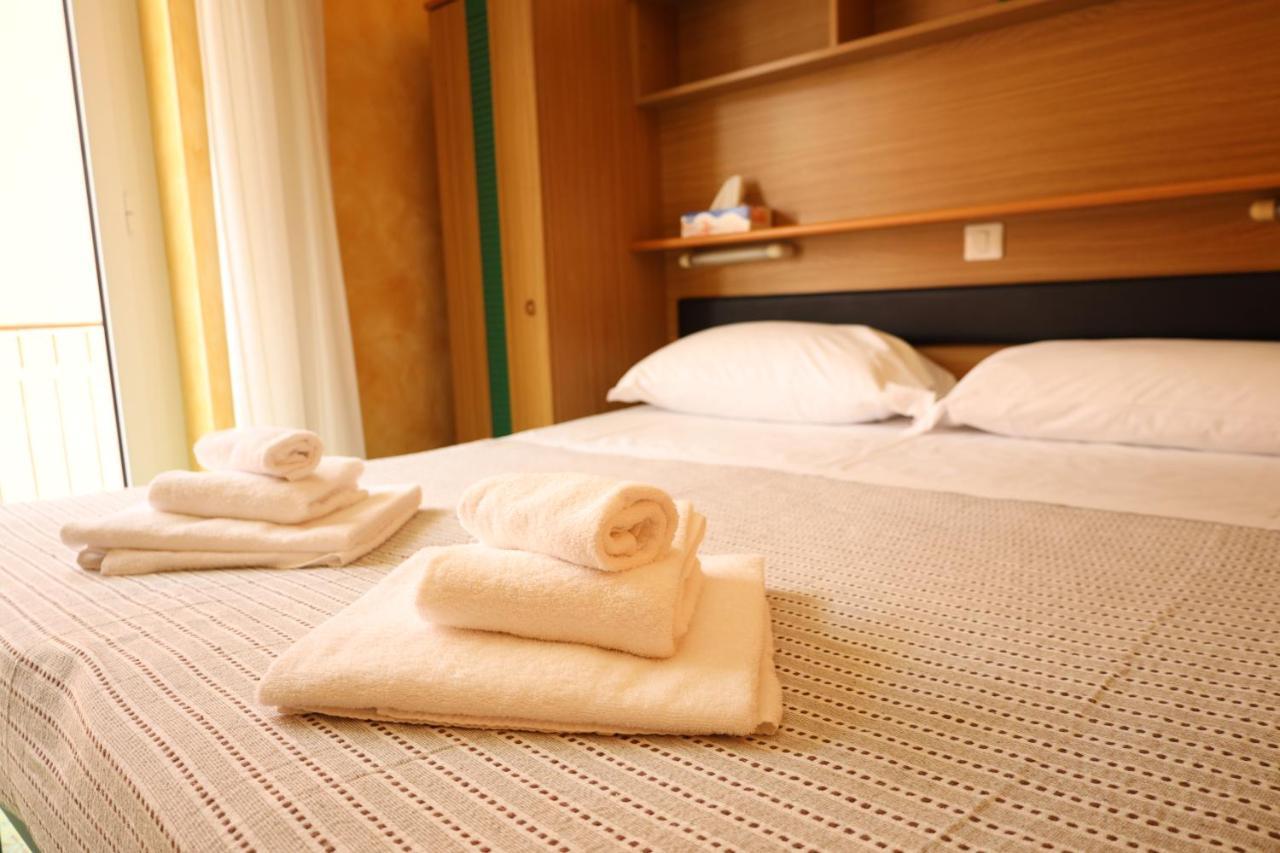 Albergo Stella Di Mare Lavagna Zewnętrze zdjęcie
