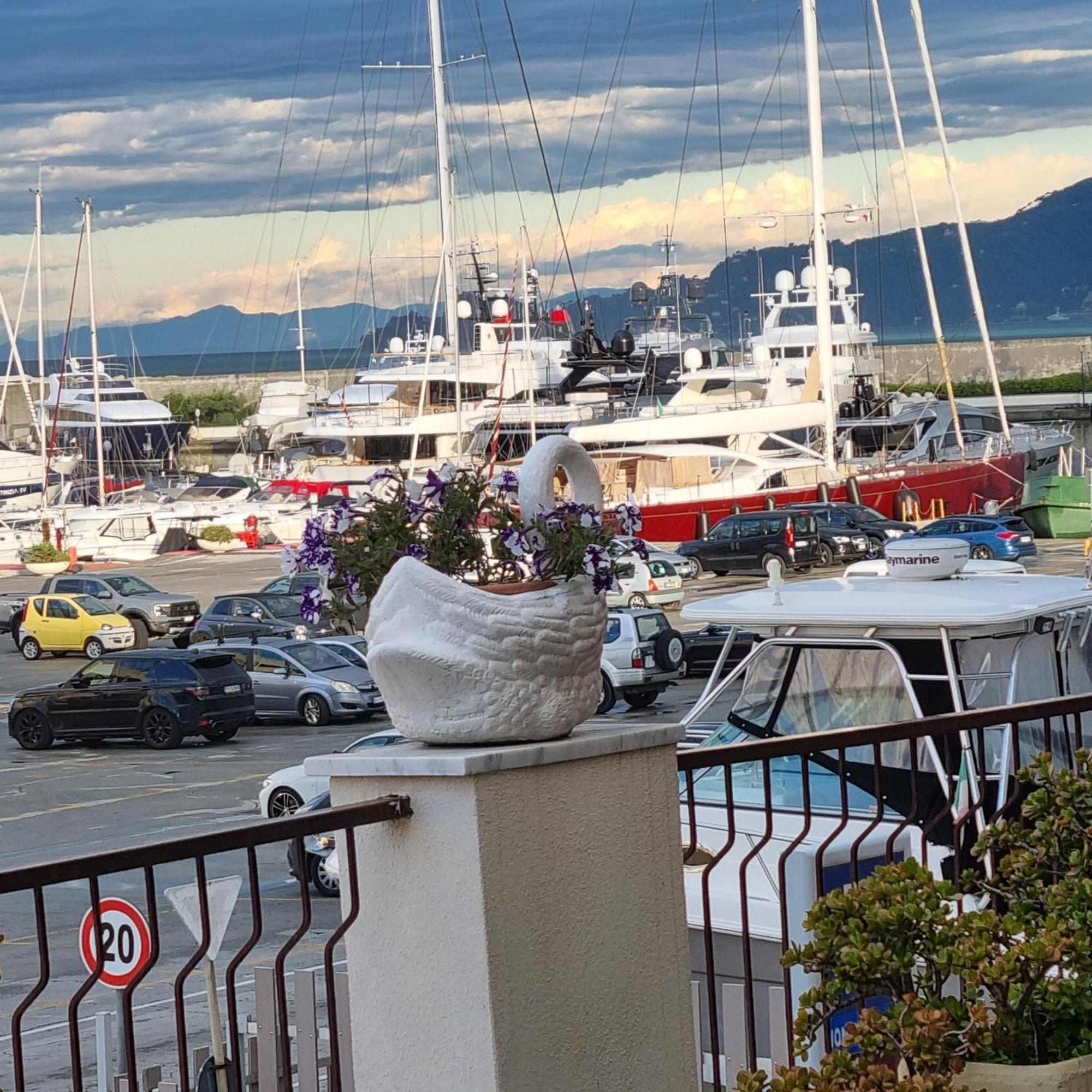 Albergo Stella Di Mare Lavagna Zewnętrze zdjęcie